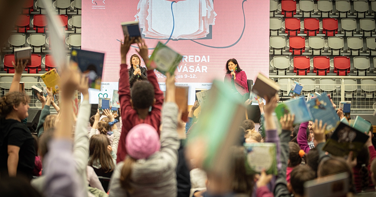 Megnyílt a Csíkszeredai Könyvvásár